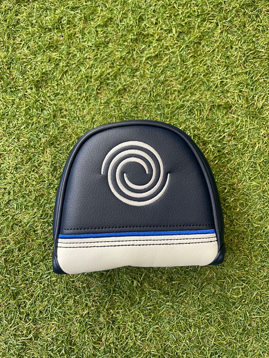 Odyssey AI-One cruiser putter headcover