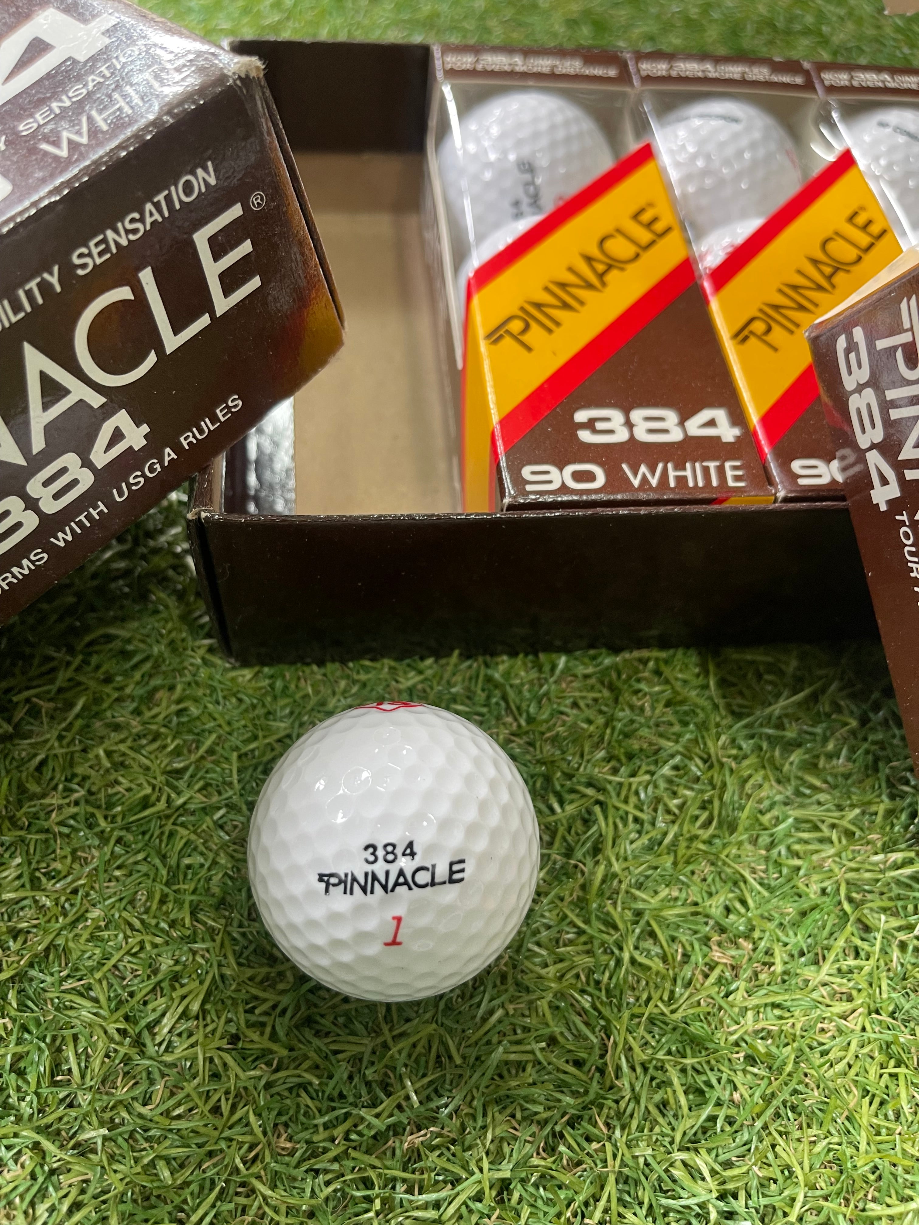 Pinnacle 384 90 golfballen 12 st