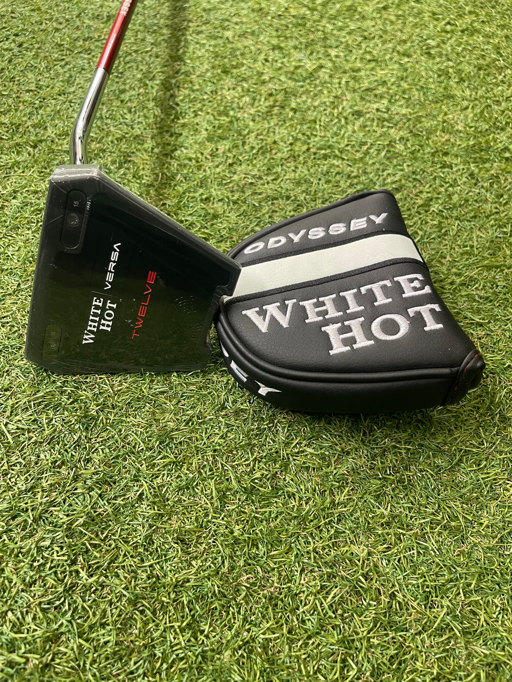 Odyssey White Hot TWELVE putter 34”