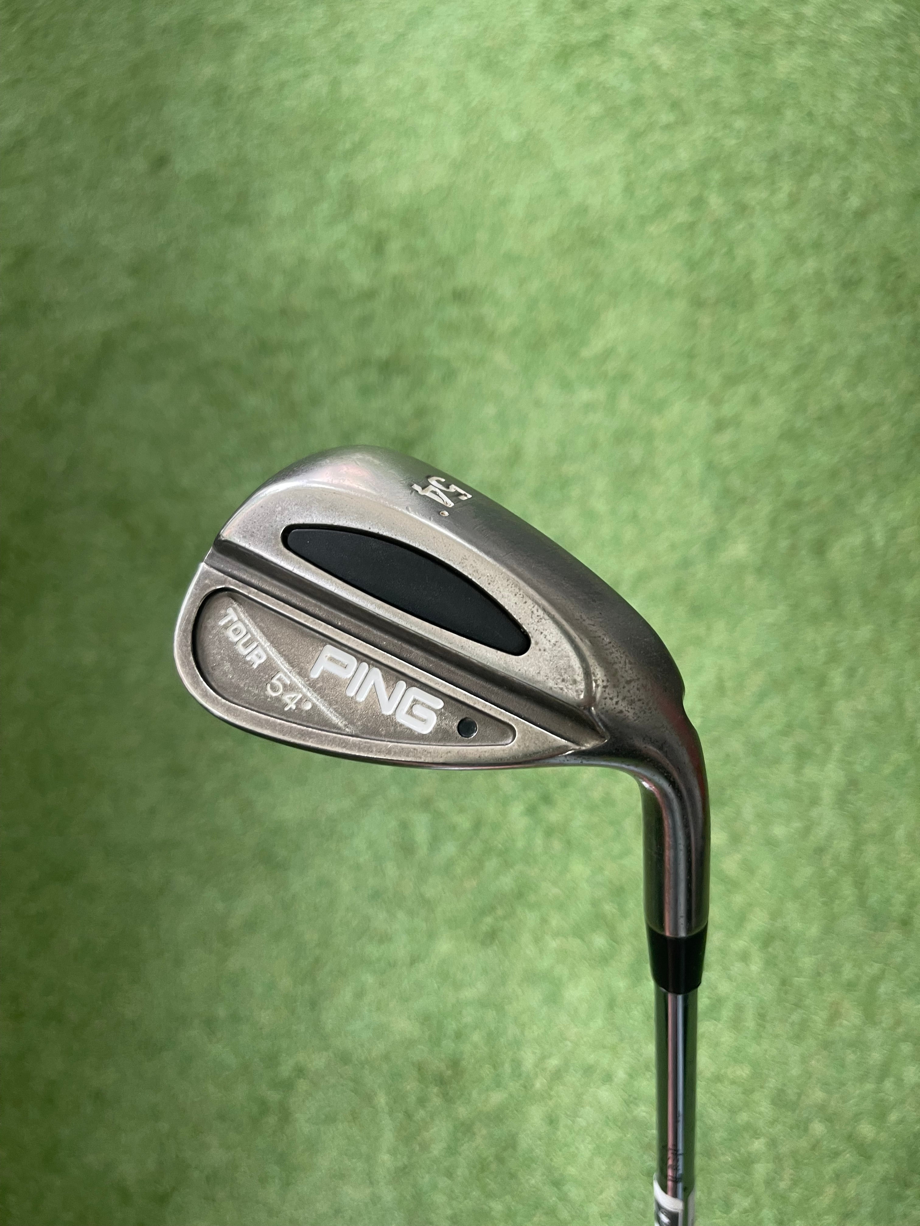 Ping Tour-w Black Dot 52° Gapwedge