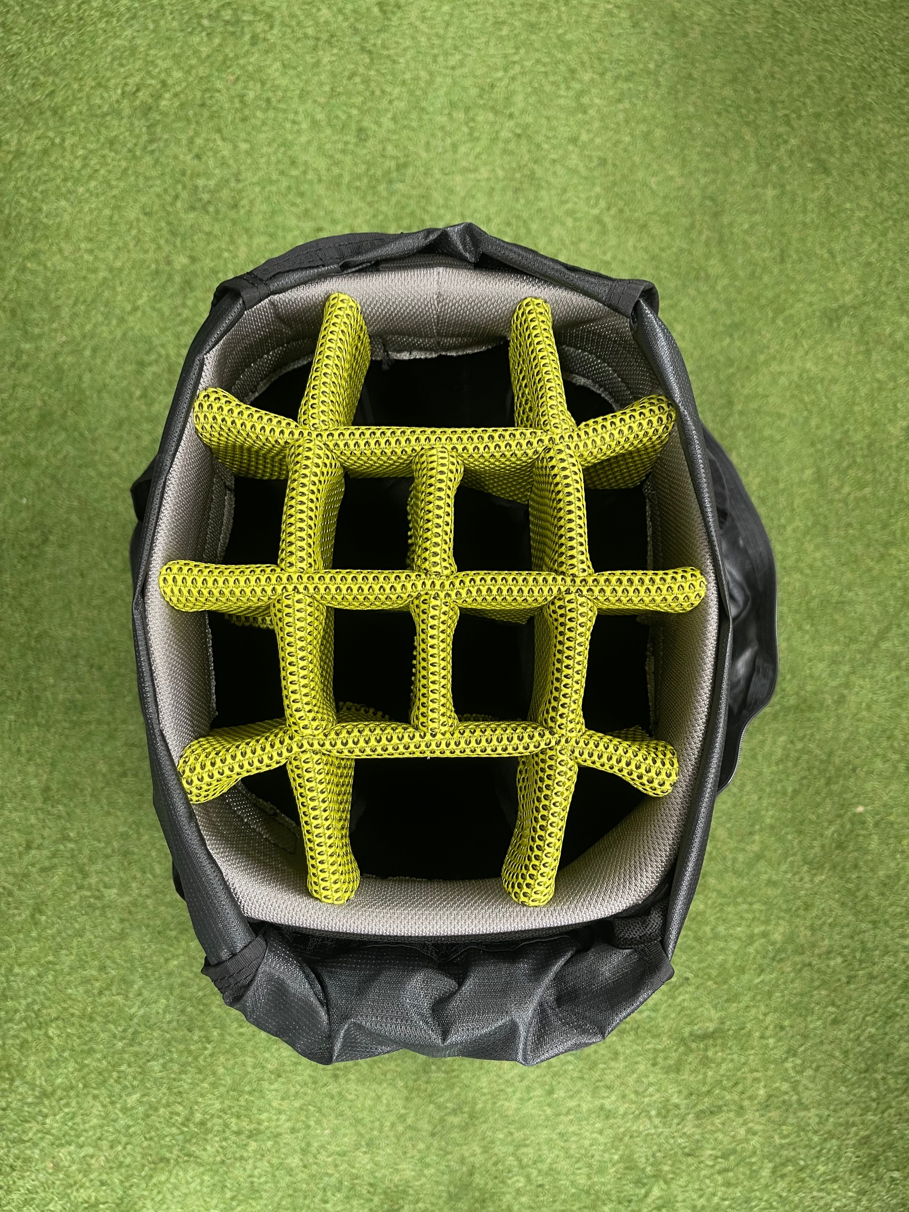Ping Traverse Cartbag Zwart/Staal