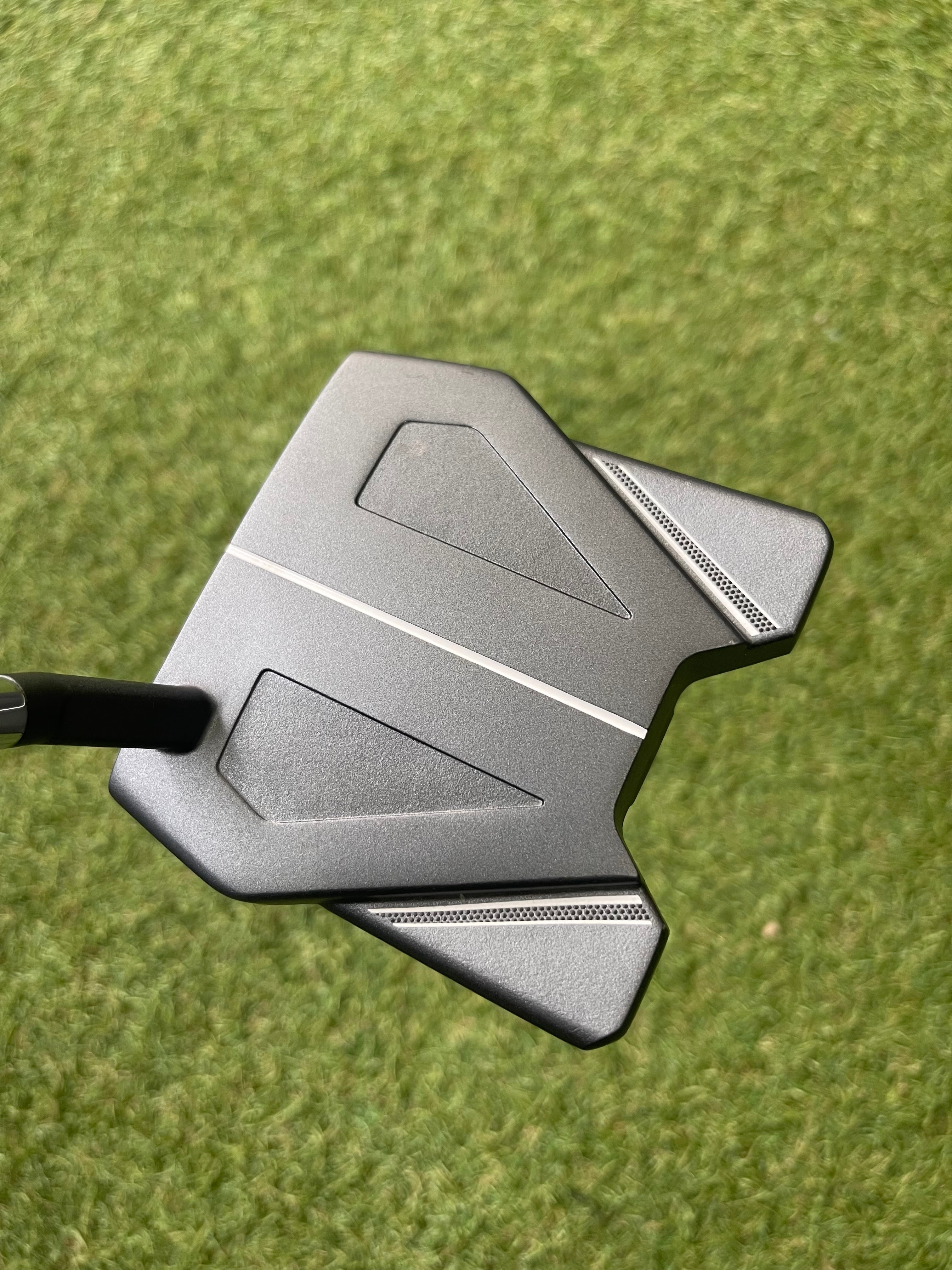 Odyssey DFX #10s putter 35”