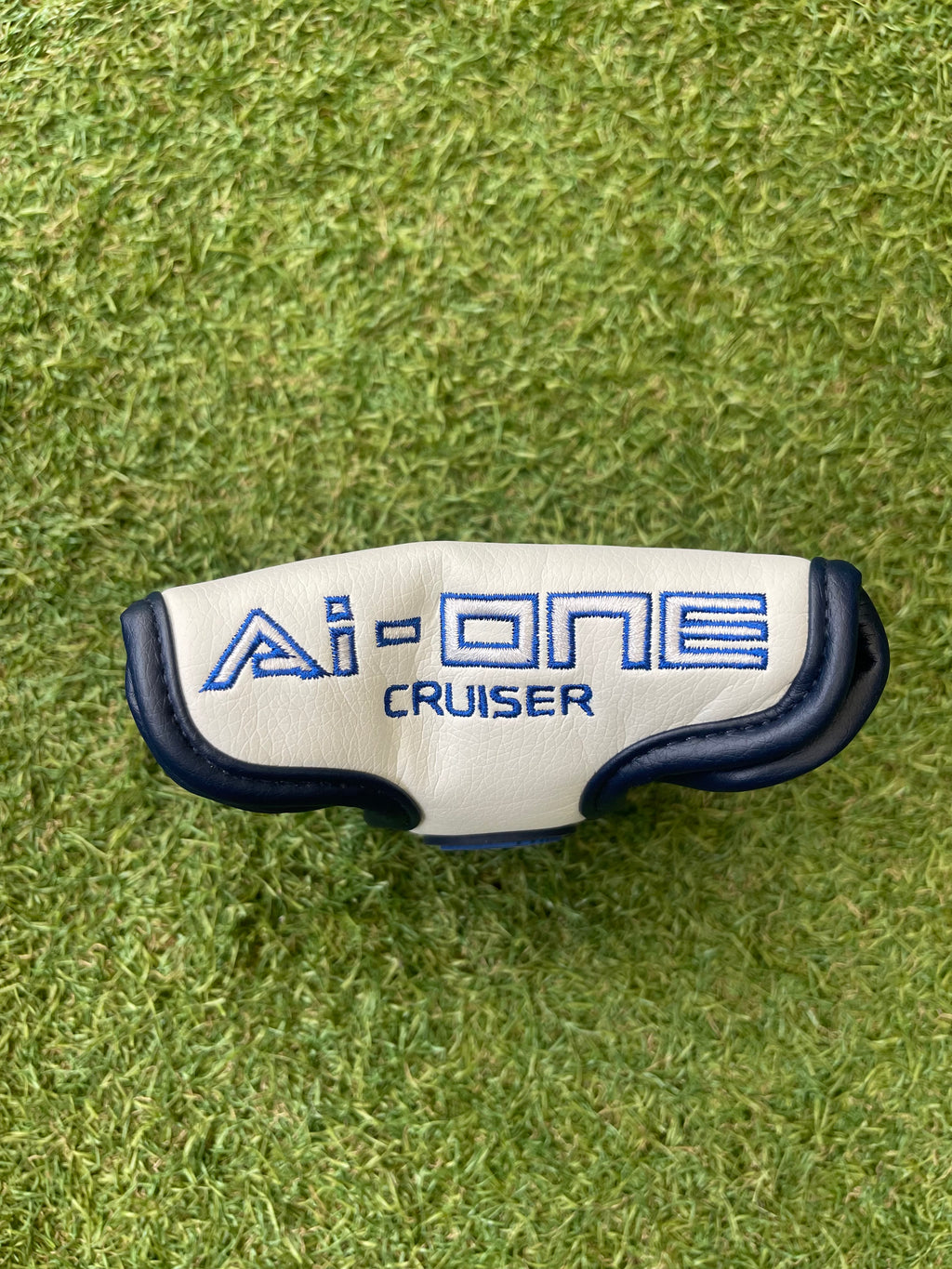 Odyssey AI-One cruiser putter headcover