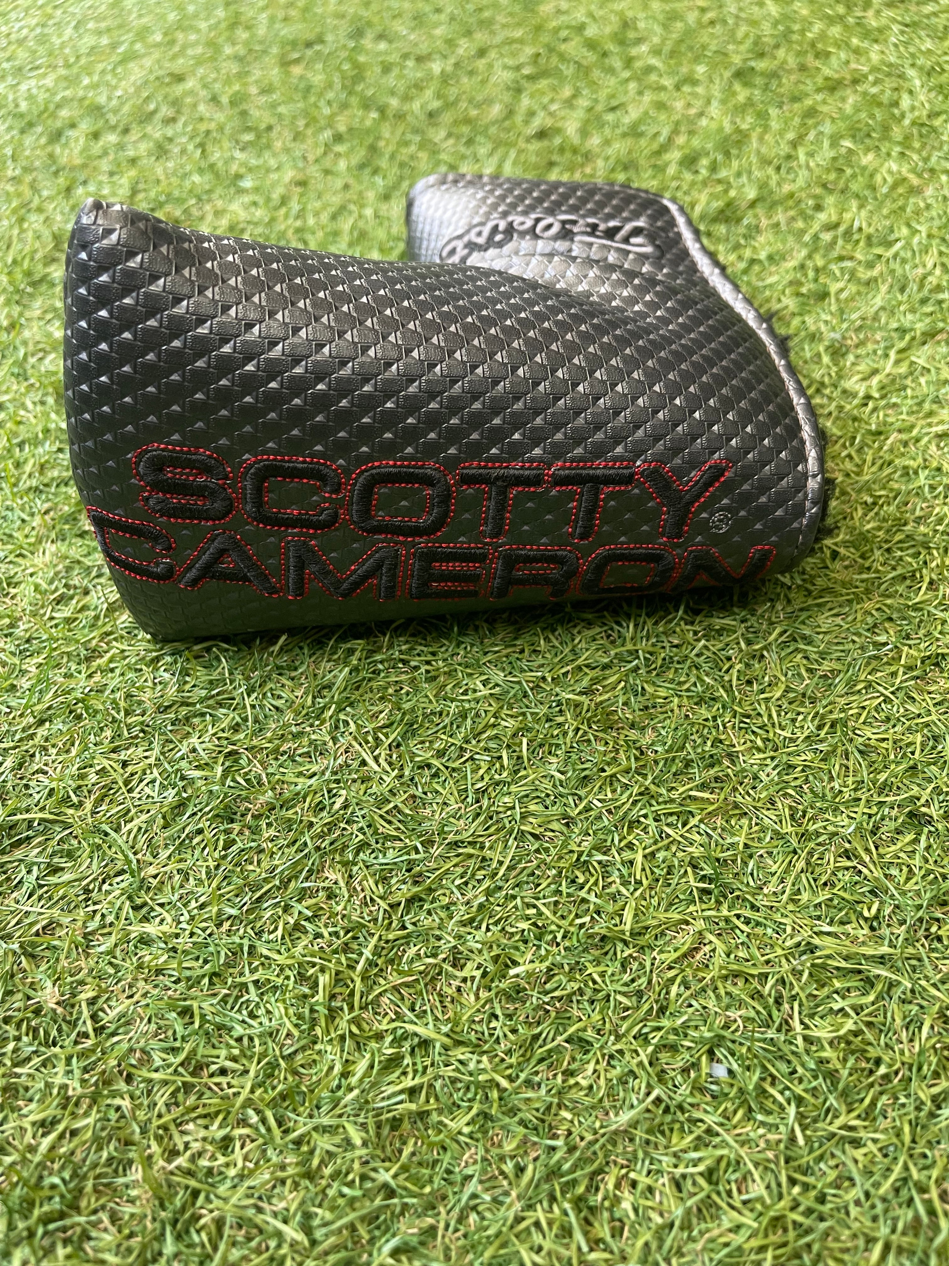 Scotty Cameron Select putter headcover