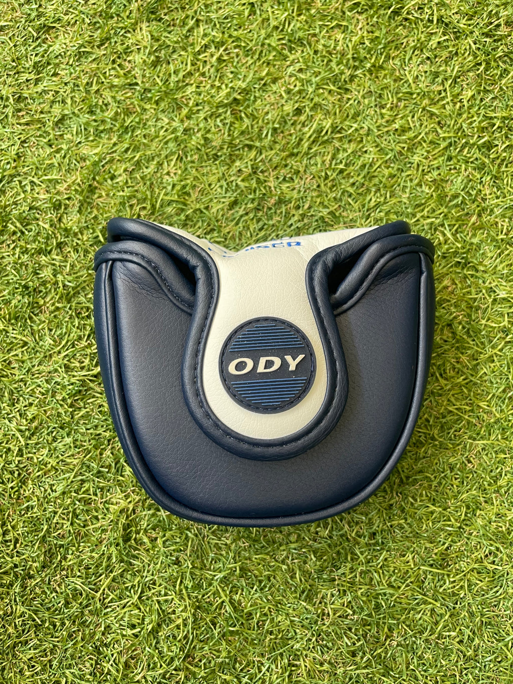 Odyssey AI-One cruiser putter headcover