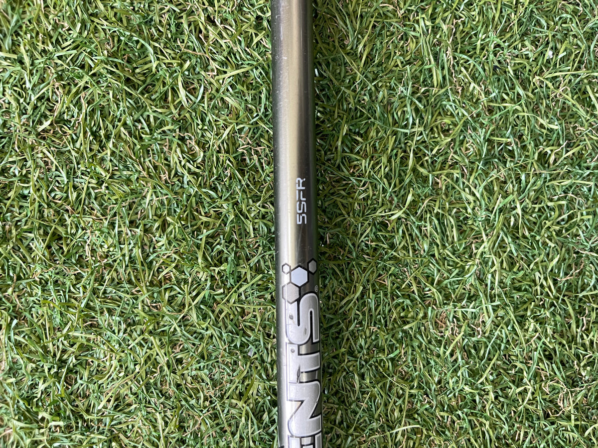Wilson D300 Ijzer 8 +1”