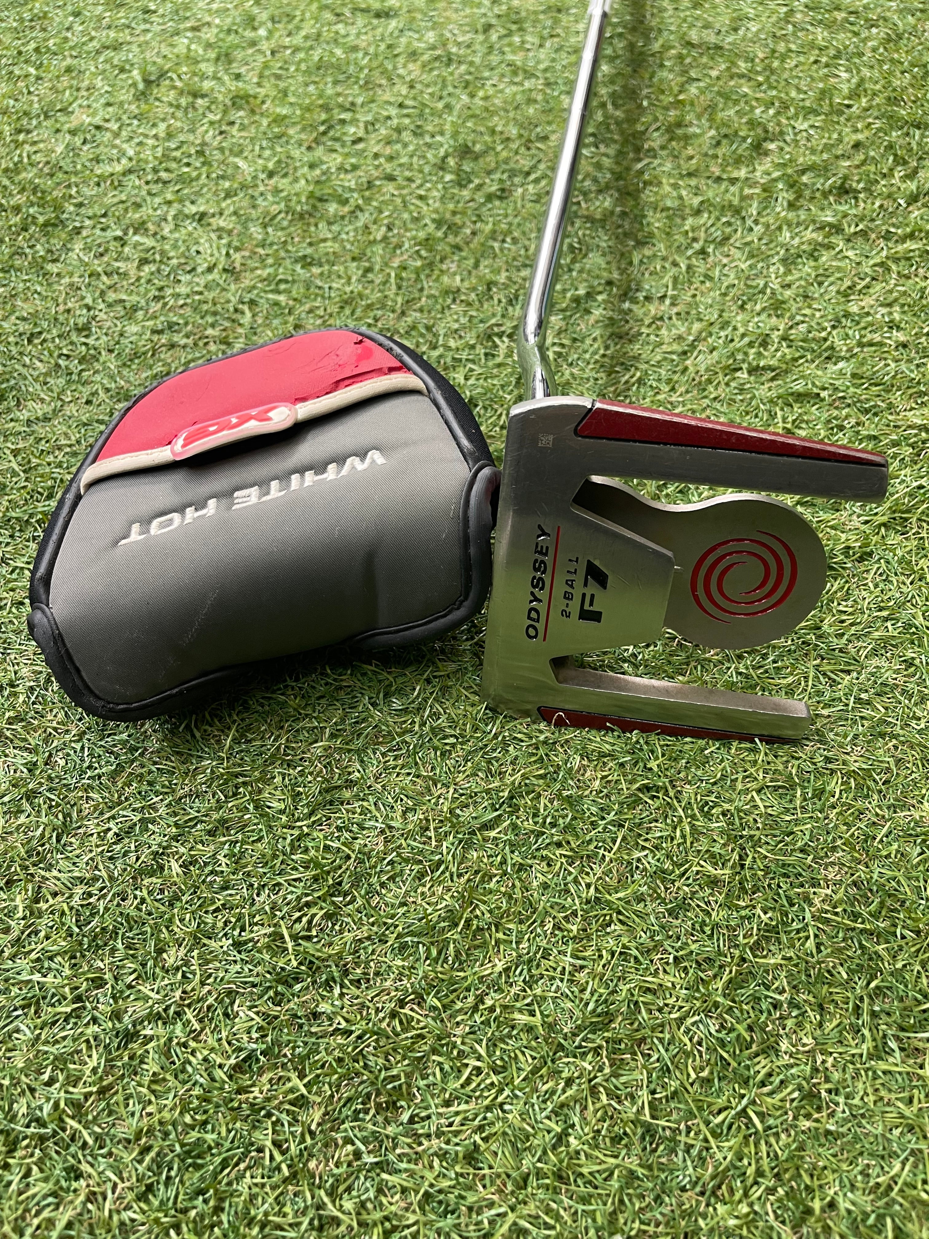 Odyssey 2-ball f7 putter 34”