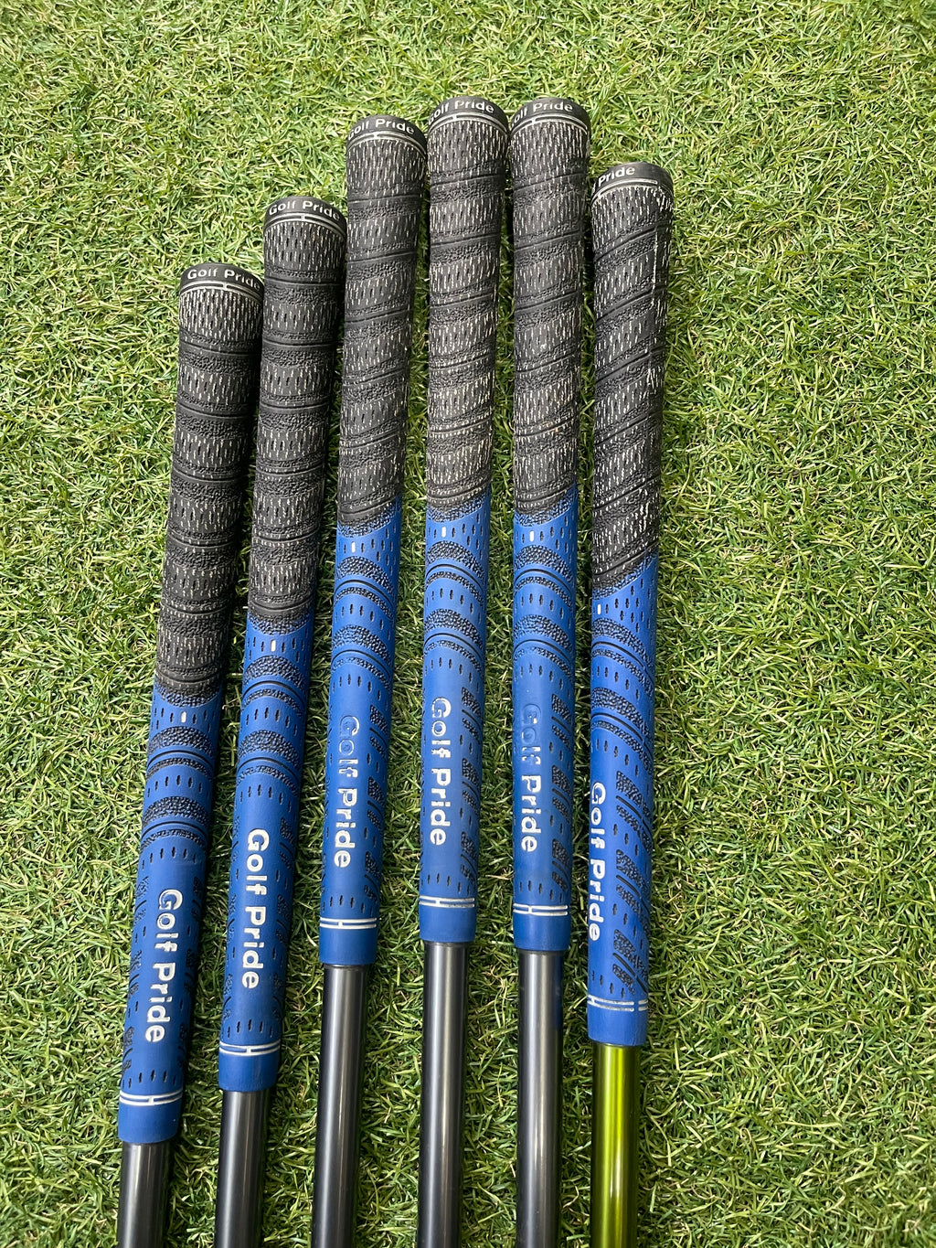 Adams golf ijzerset + hybride