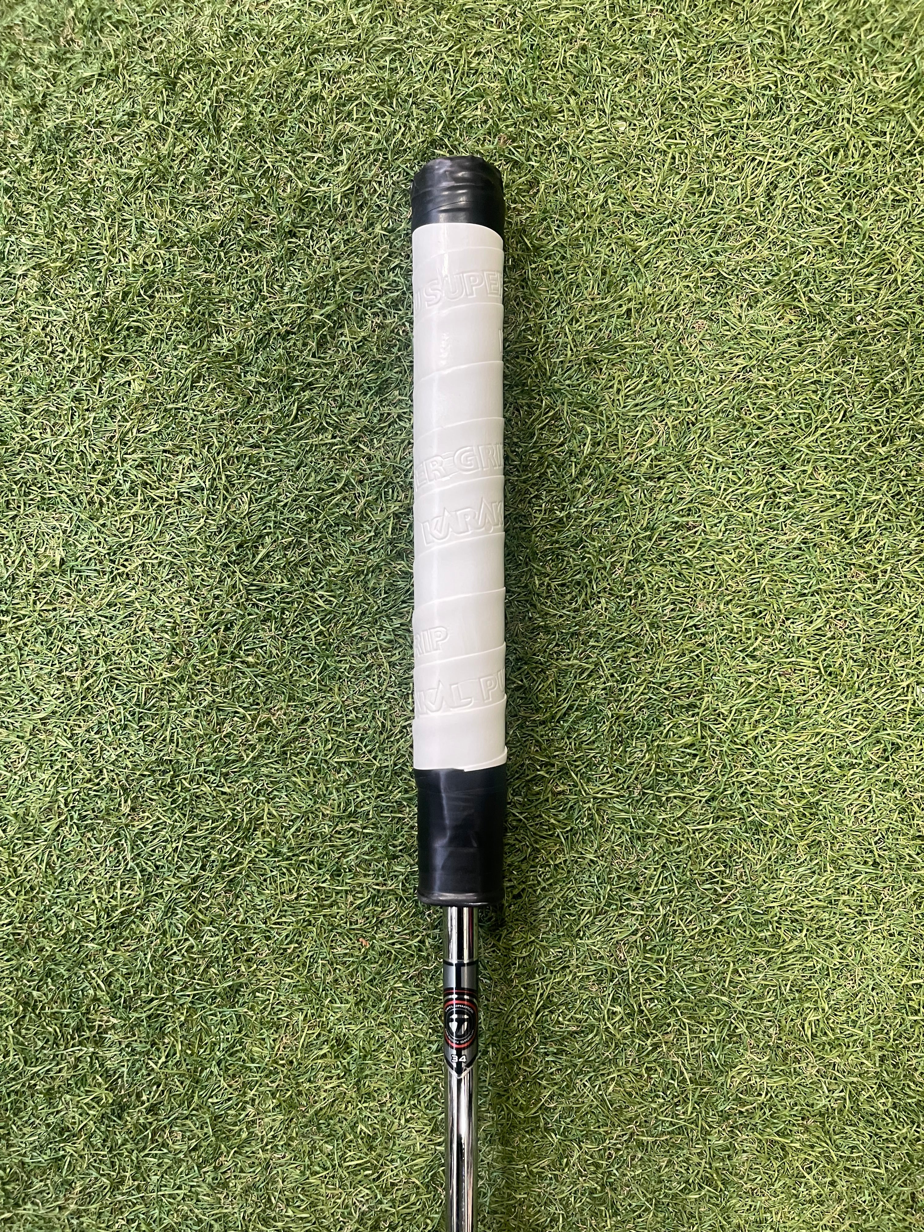 TaylorMade Daytona 12 Ghost Putter 34”