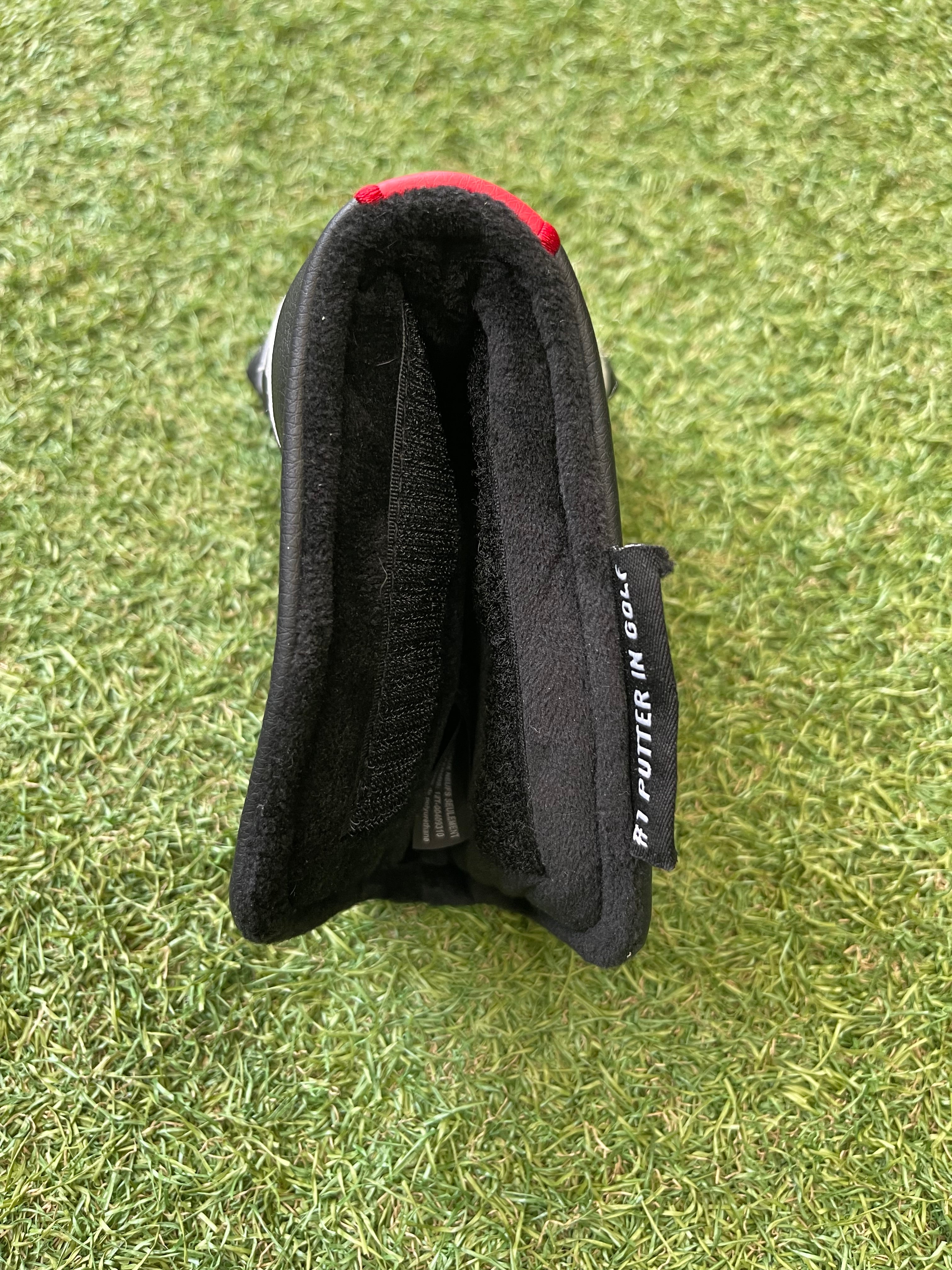 Odyssey DFX putter headcover