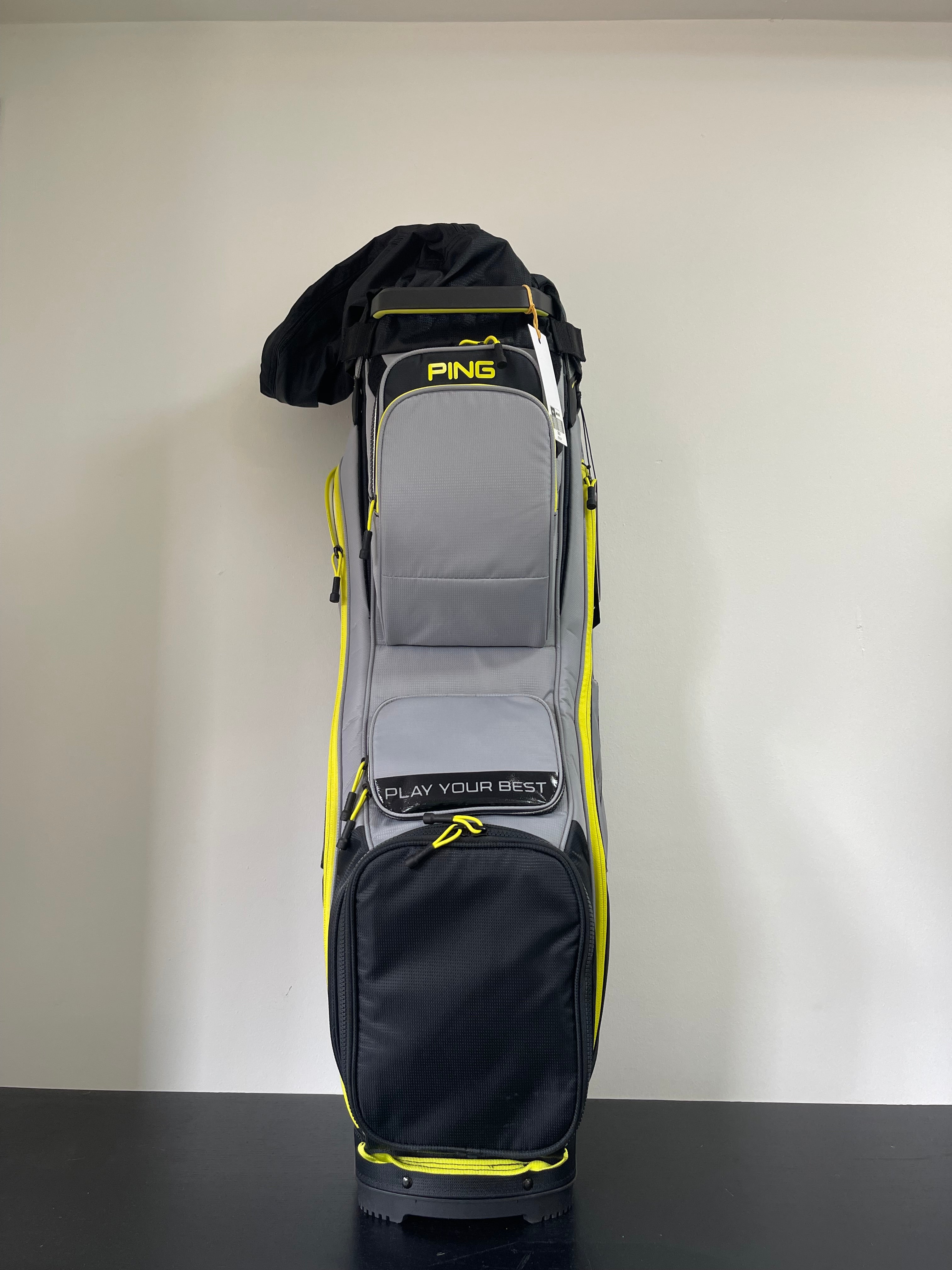 Ping Traverse Cartbag Zwart/Staal