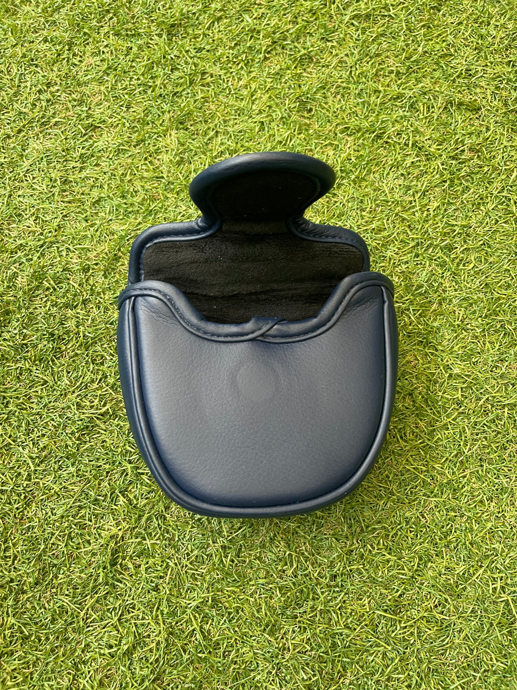 Odyssey AI-One cruiser putter headcover