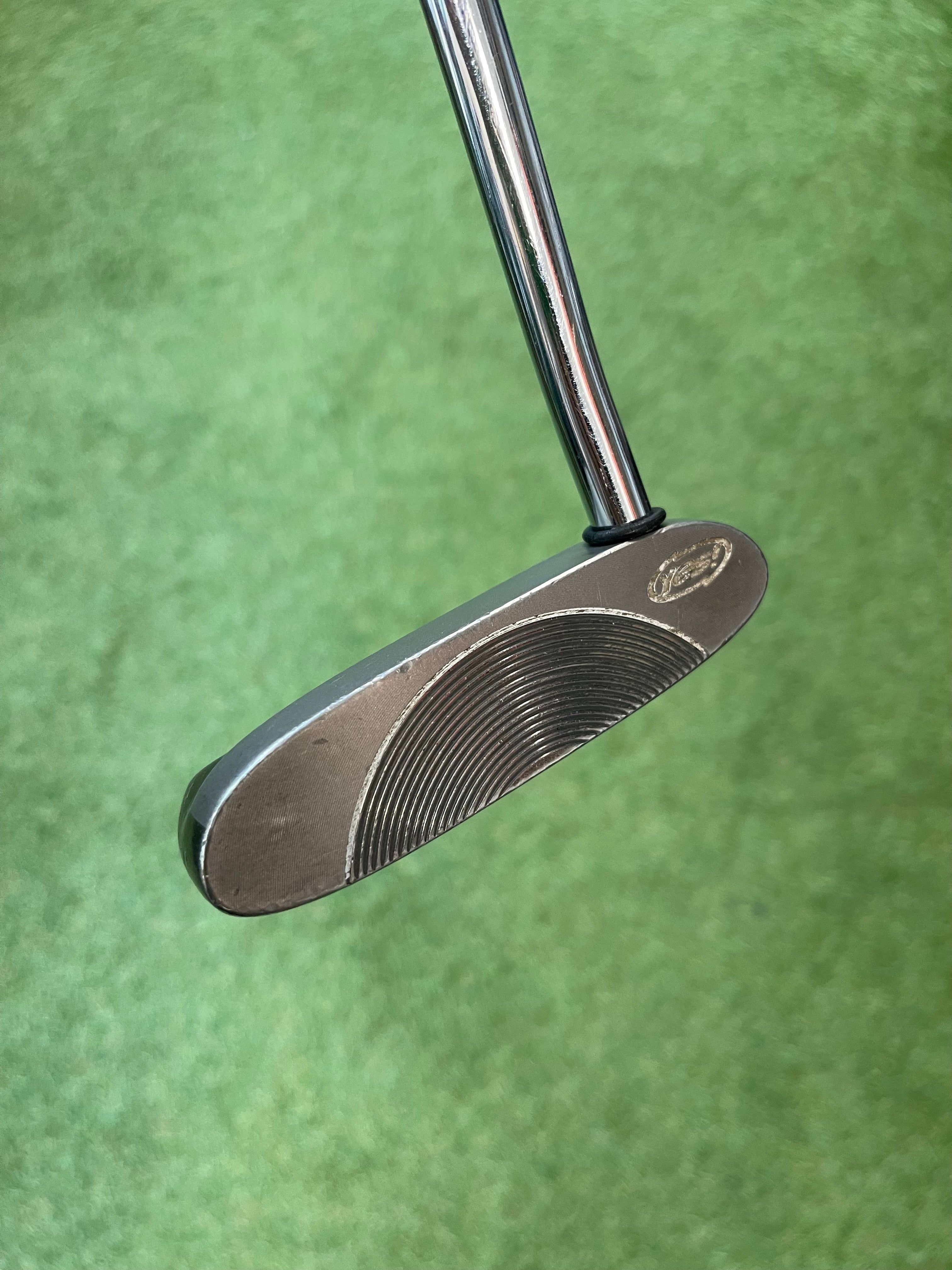 Yess C-groove Victoria Putter 34”