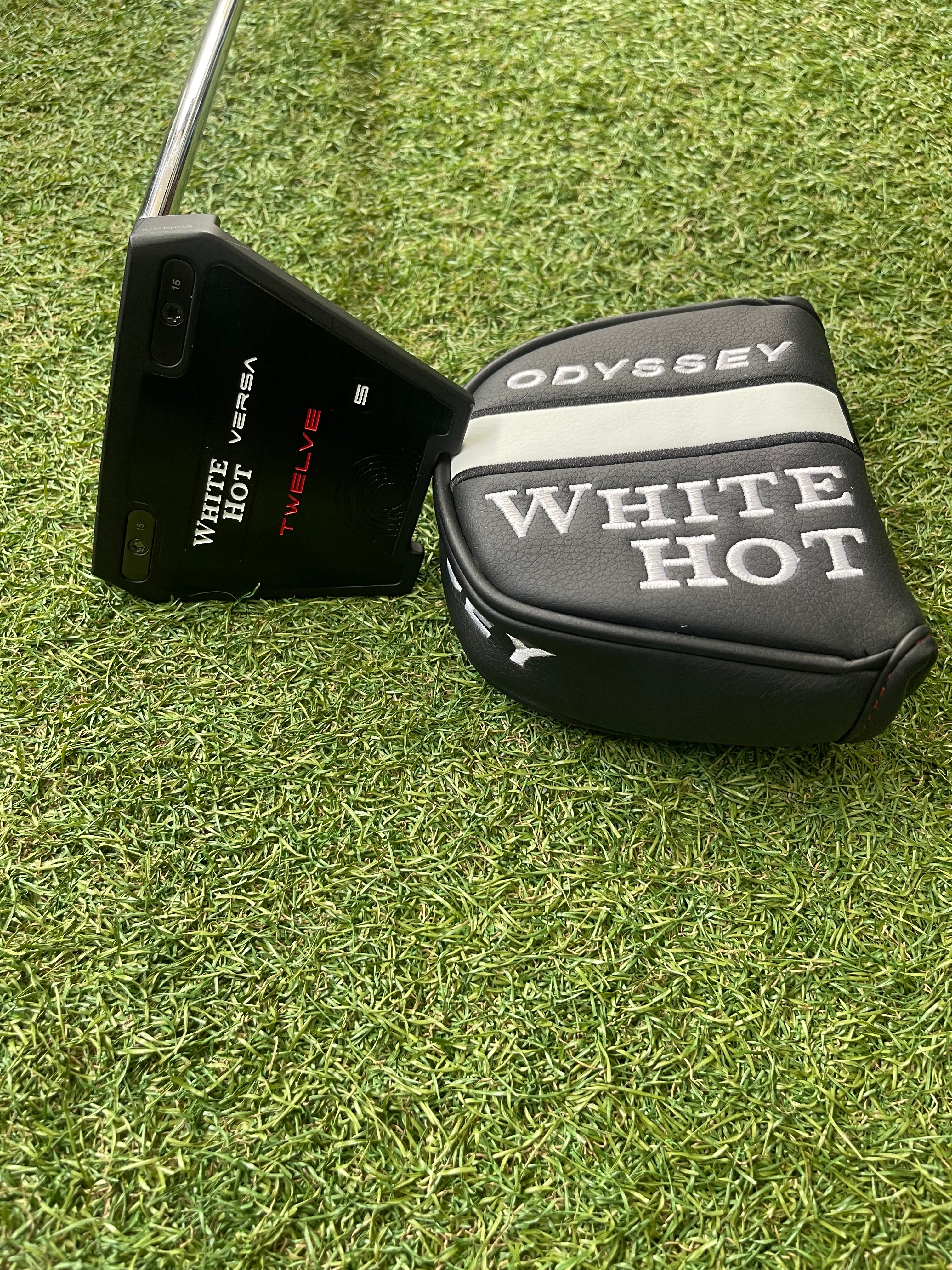 Odyssey White Hot TWELVE s putter 34”