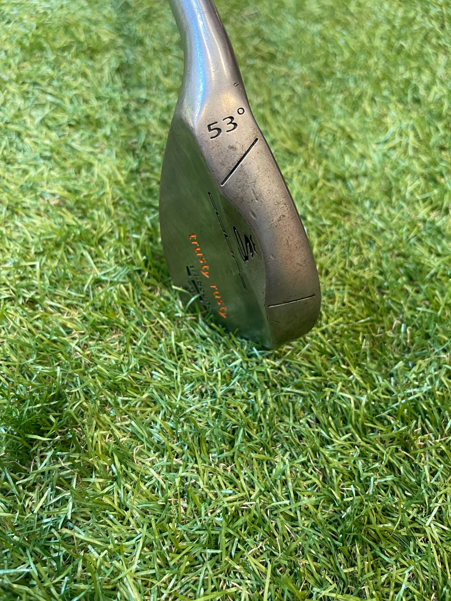 king-cobra-trusty-rusty-53°-gapwedge-linkshandig